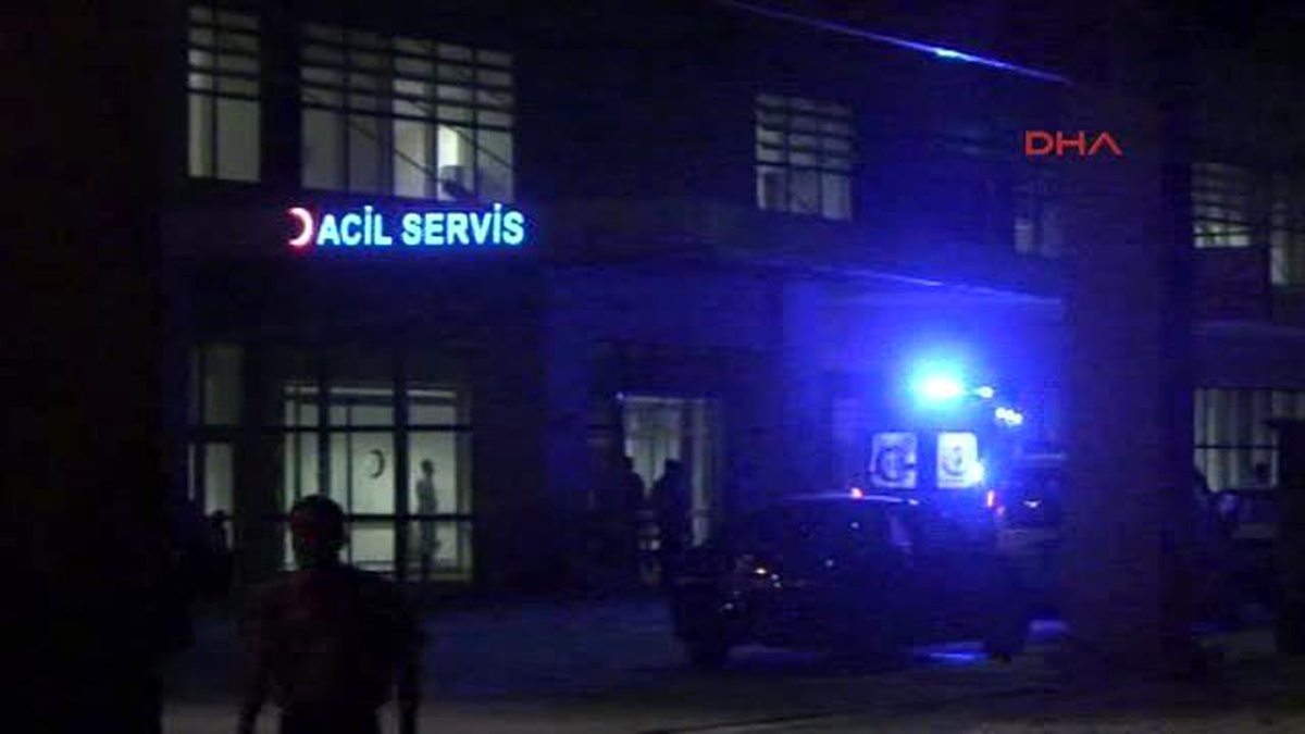 Siirt - PKK\'lılar Jandarma Karakoluna Ateş Açtı: 1 Çoban Yaralandı