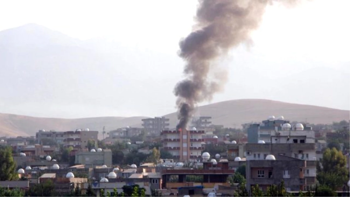 Silopi\'de Yaşanan Çatışmada Yaralanan Polis Memuru Şehit Oldu