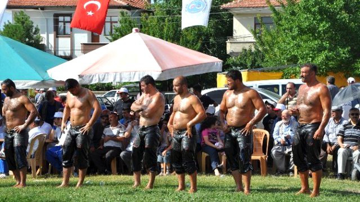 Sorgun Geleneksel Yağlı Güreşleri Yoğun İlgi Gördü