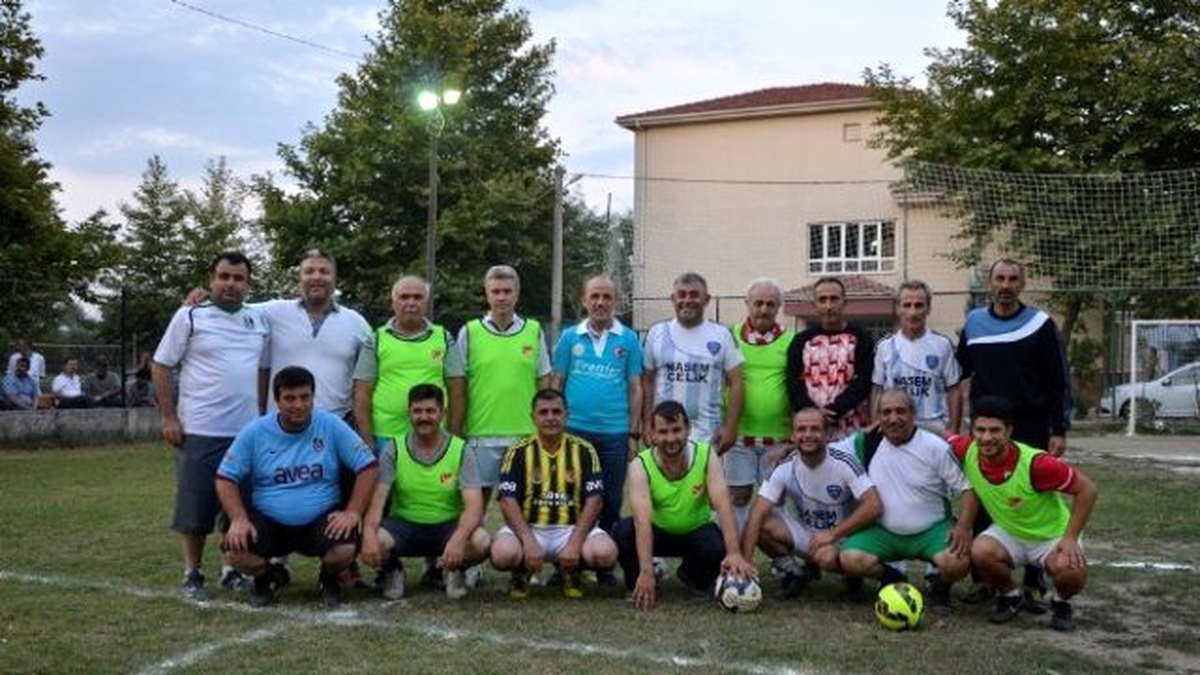 Yazılı Futbol Turnuvası Başkan Öztürk\'ün Düdüğüyle Start Aldı