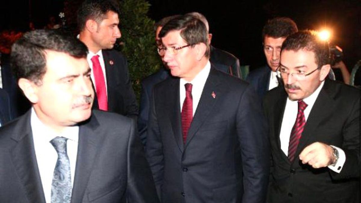 Başbakan Davutoğlu AK Parti İstanbul İl Başkanlığı\'nda Açıklama Yaptı(1)