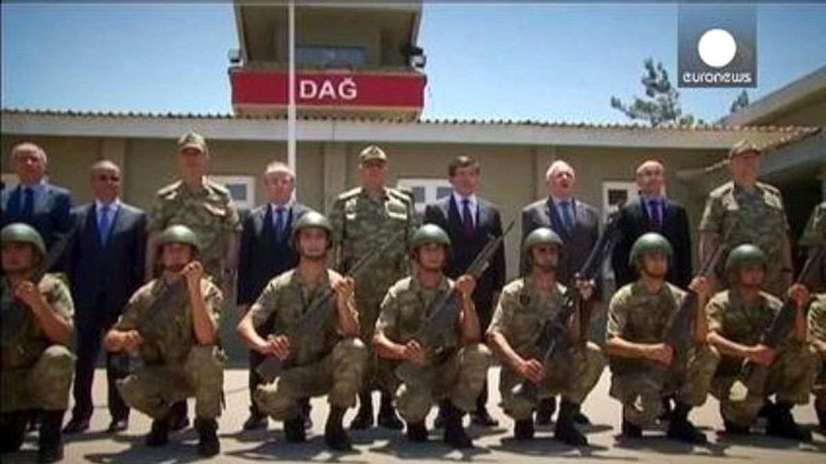 Başbakan Davutoğlu Suriye Sınırında