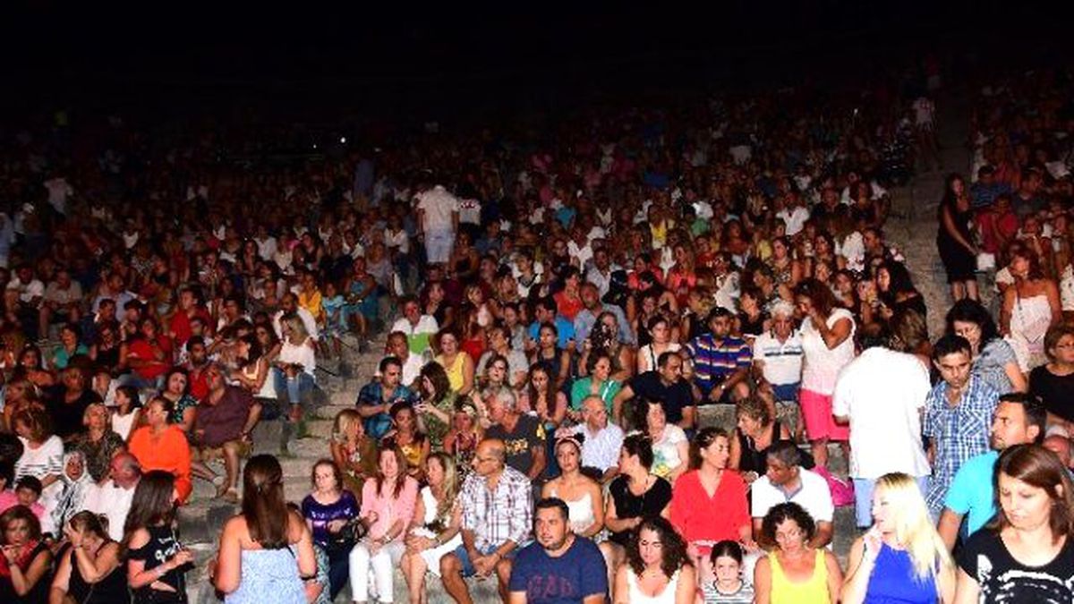 Bodrum\'da Sibel Can İzdihamı