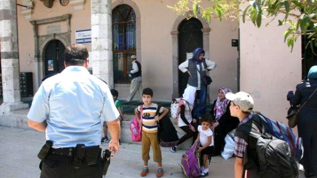 Cami Avlusu Oyun Parkları Oldu
