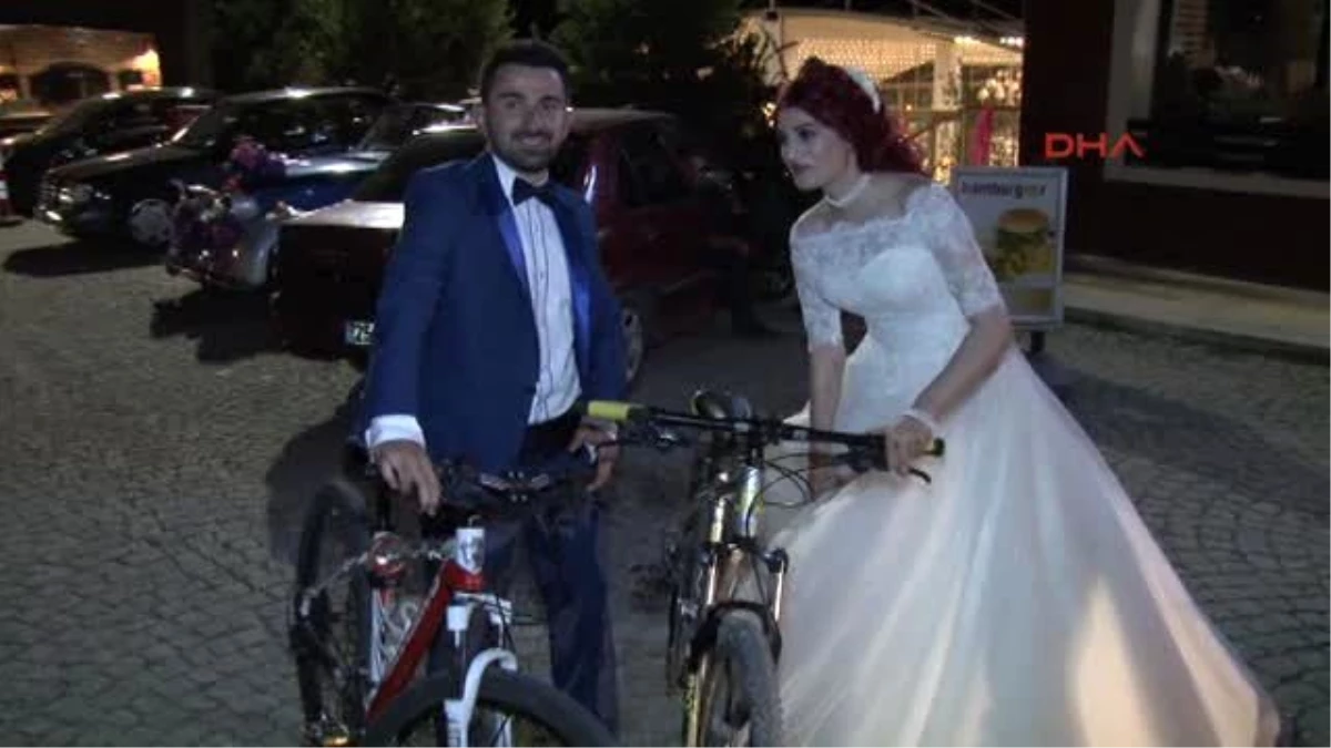 Erzurum - Sporcu Çift Nikaha Bisikletle Geldi