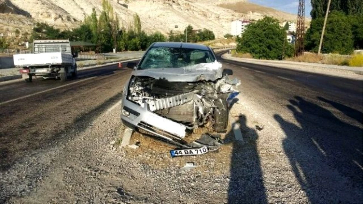 Gürün\'de Trafik Kazası: 1 Yaralı