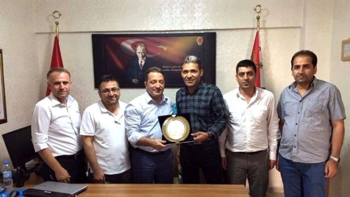 İdil Kuyumcular Derneğinden Emniyet Müdürüne Plaket
