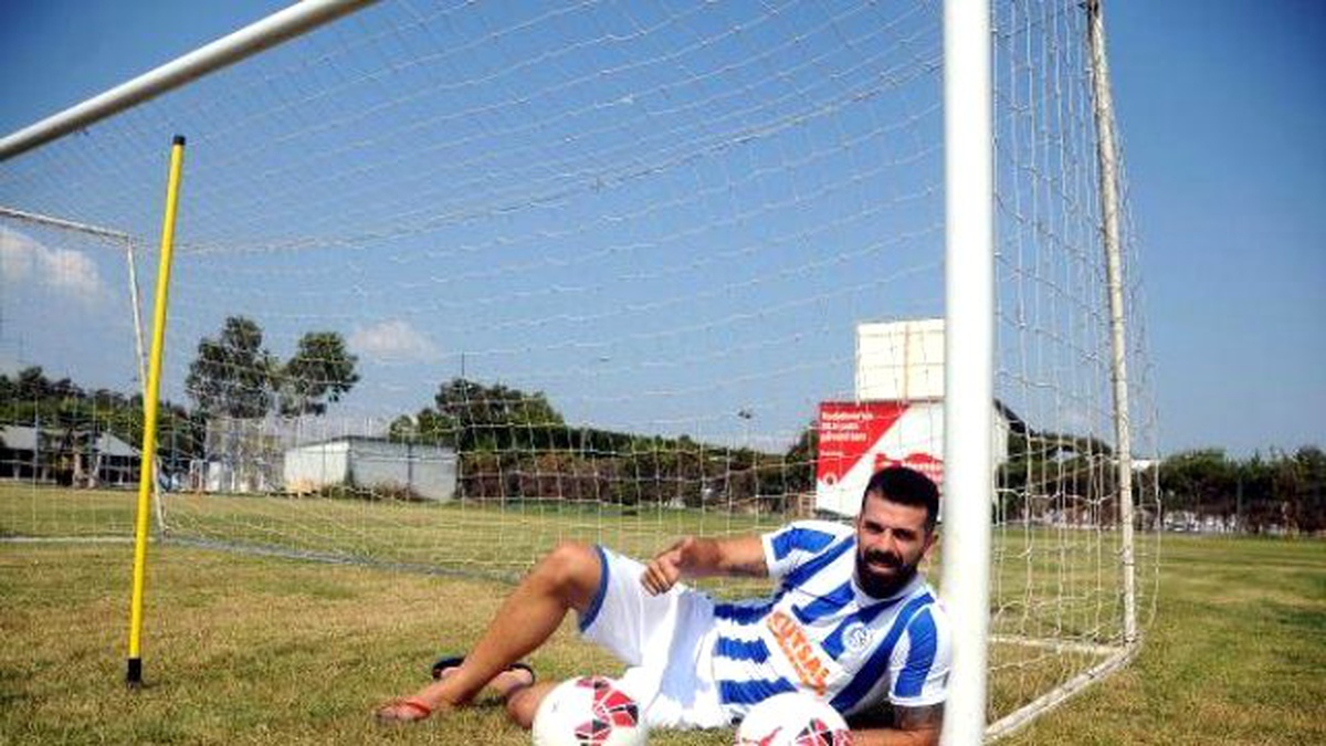 İzmirsporlu Erhan Küçük: İzmir\'e Borcum Var