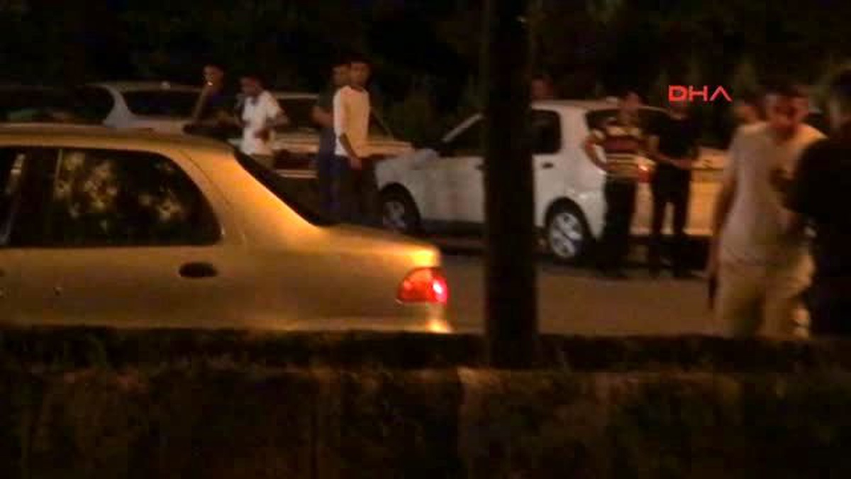 Mardin Polisi Şehit Eden PKK\'lılar Bomba ve Silah Yüklü Aracı Bırakıp Kaçtı
