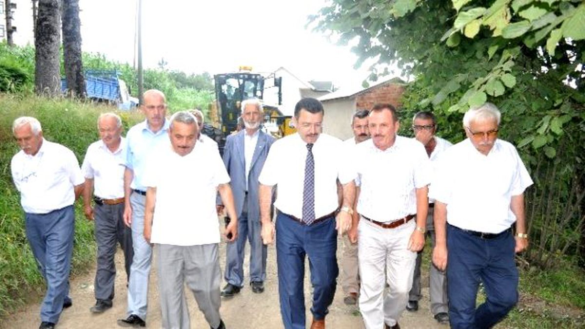 Muhtarlardan Başkan Genç\'e Teşekkür