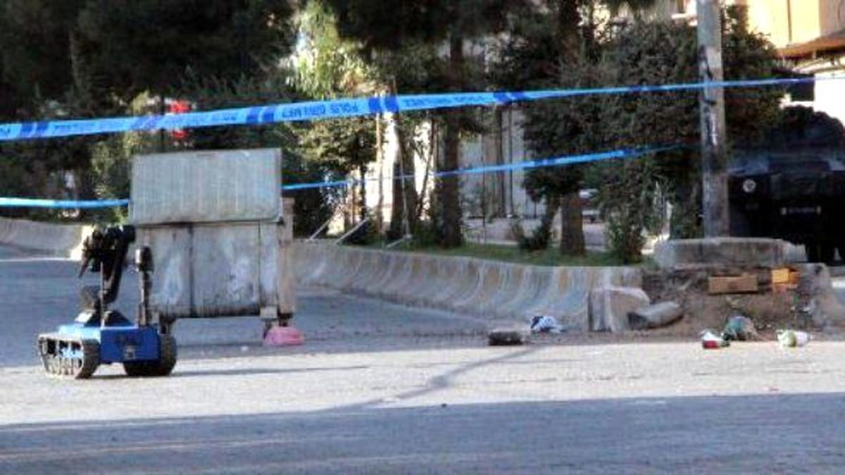 Nusaybin\'de 4 Şüpheli Paket Paniğe Yol Açtı