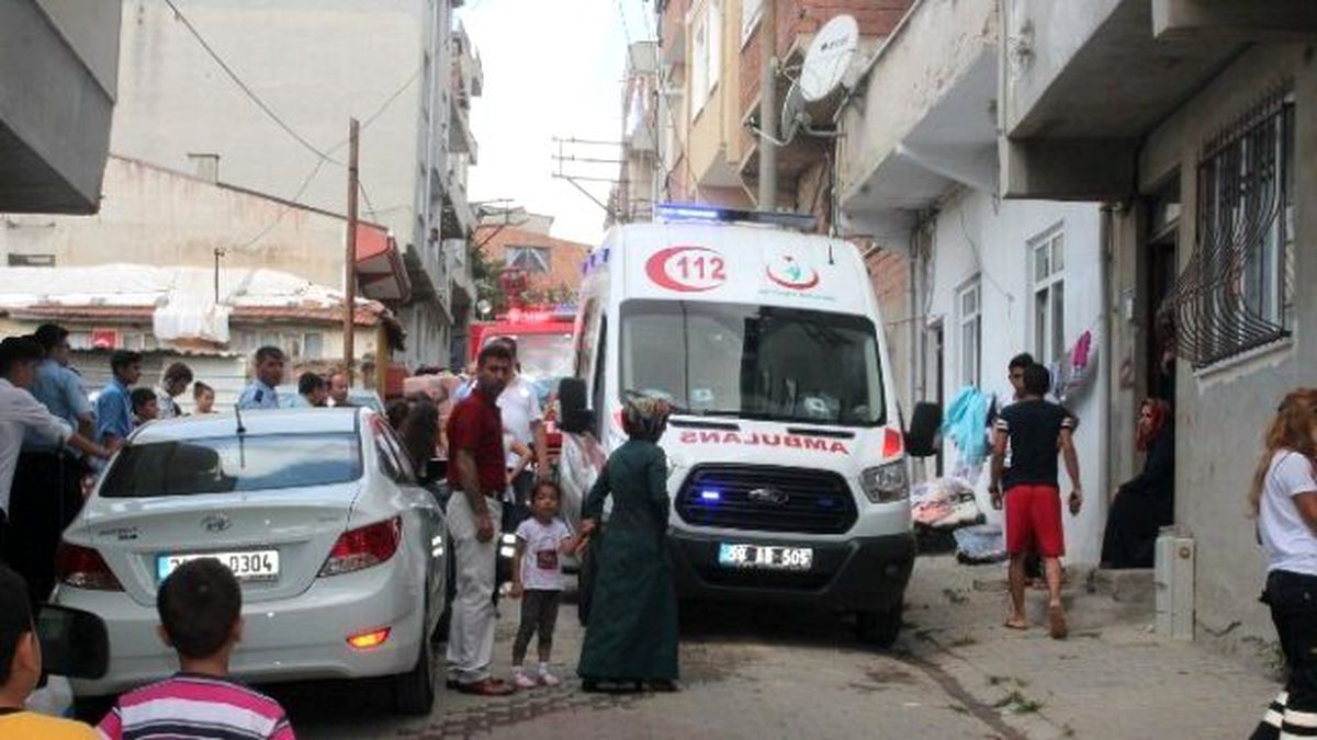 Otistik Engelli Çocuk Çakmakla Oynarken Yangın Çıktı