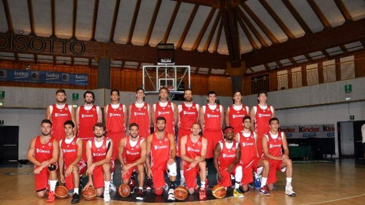 12 Dev Adam Sahne Alıyor