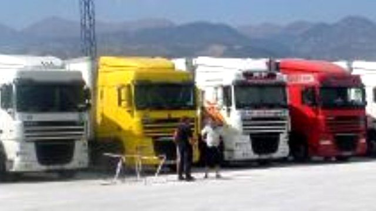 Alaşehir\'de Bu Yılın İlk Üzüm İhracatı Gerçekleşti