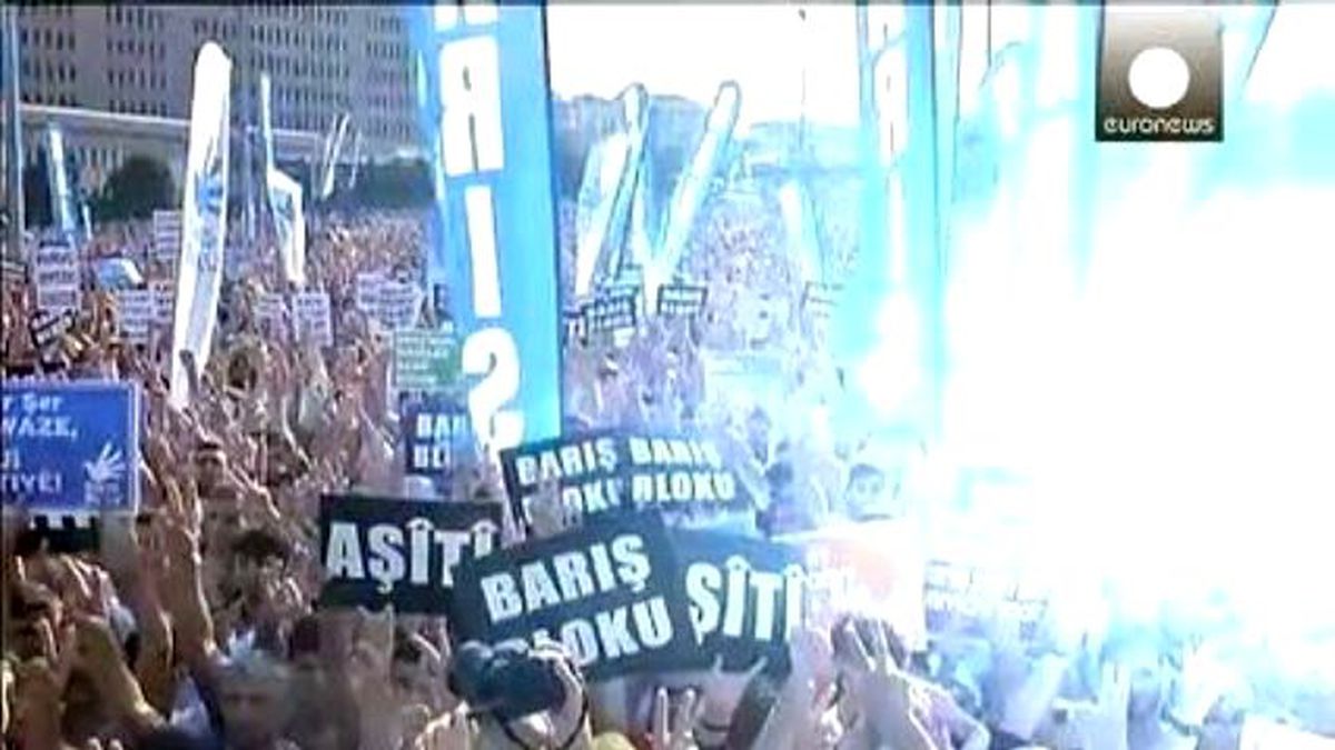 Barış Bloku İstanbul\'da Miting Düzenledi