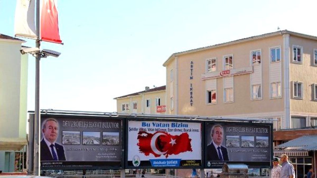 Billboard Afişiyle Teröre Tepki