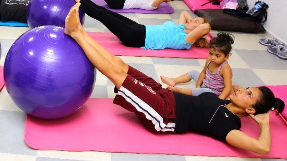 Buca\'da Pilates Kursuna Yoğun İlgi