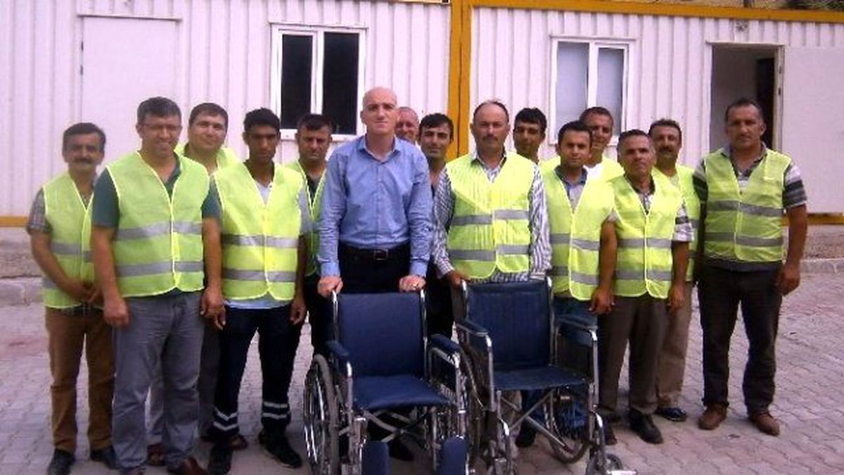 Canik\'ten Engellilere 17 Tekerlekli Sandalye