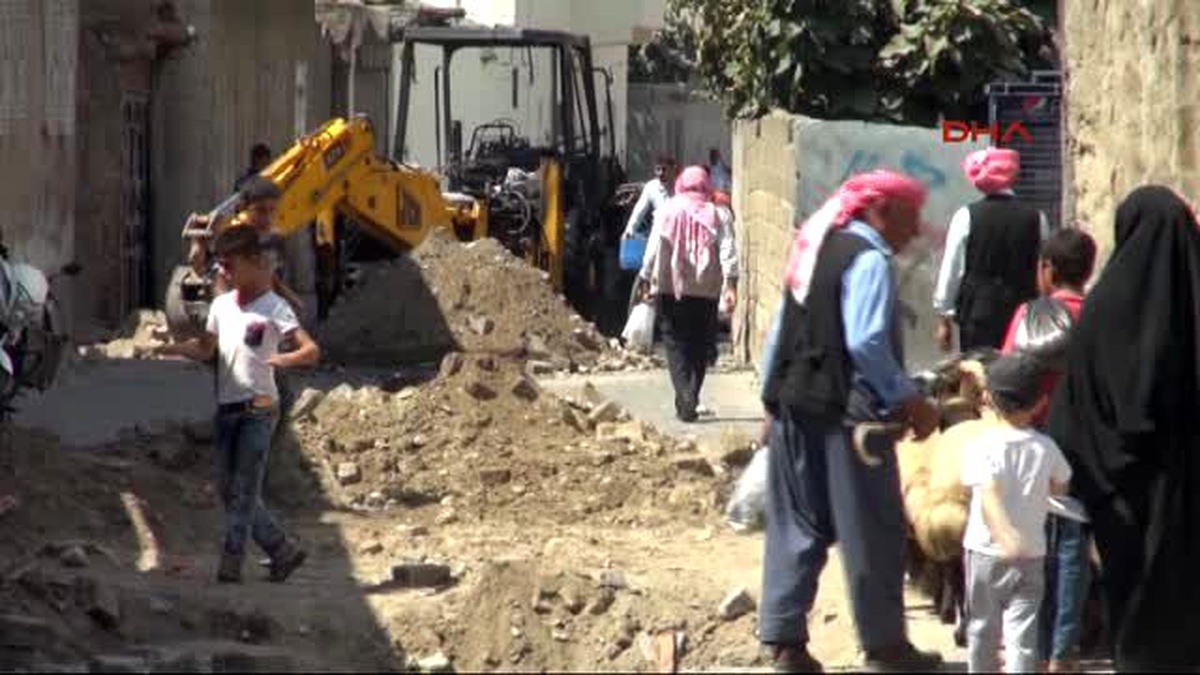 Cizre\'de Hendek Kazılmasına Polis İzin Vermedi