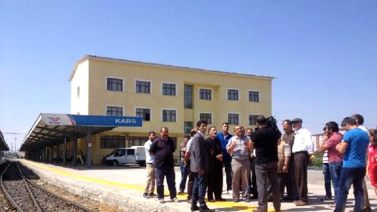 Demiryolunun Geçtiği Mahalleye Üst Geçit İstiyorlar