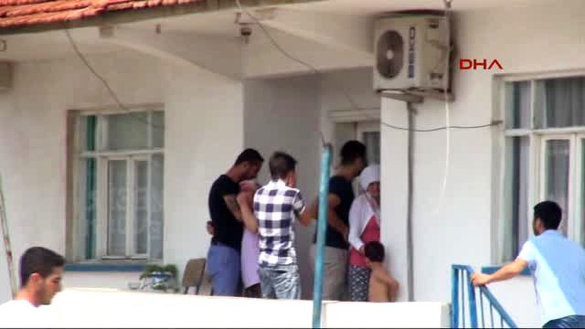 Denizli Şehit Olan Doğan Acar\'ın Evine Ateş Düştü