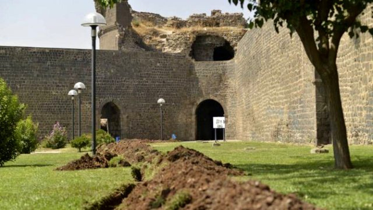 Diyarbakır Surları Yeniden Işıklandırılıyor