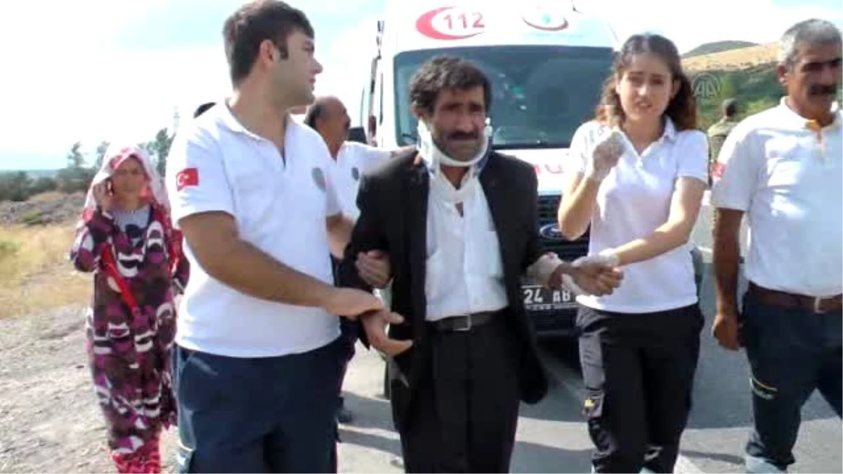 Erzincan\'da Trafik Kazası: 10 Yaralı