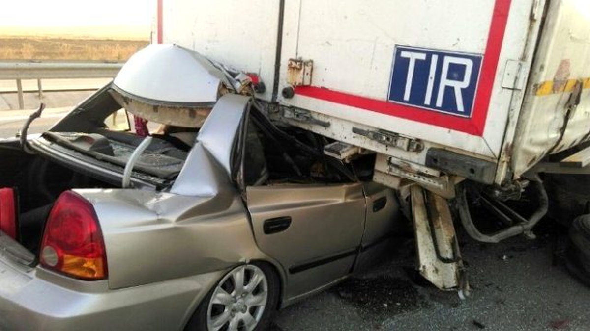 Eskişehir\'de Trafik Kazası: 2 Ölü 1 Yaralı