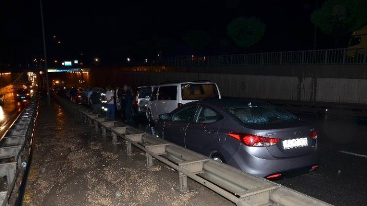 Eskişehir\'de Zincirleme Trafik Kazası: 3 Yaralı