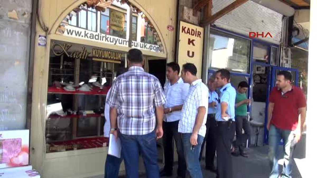 Gaziantep?te Kuyumcudan 2 Kilo Altın Çalındı