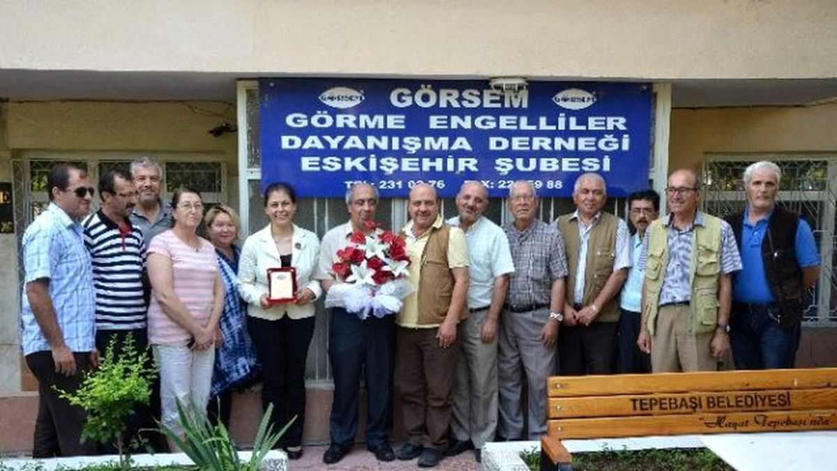 Görsem, Nazan Güleryüz Demir\'e Veda Plaketi Verdi