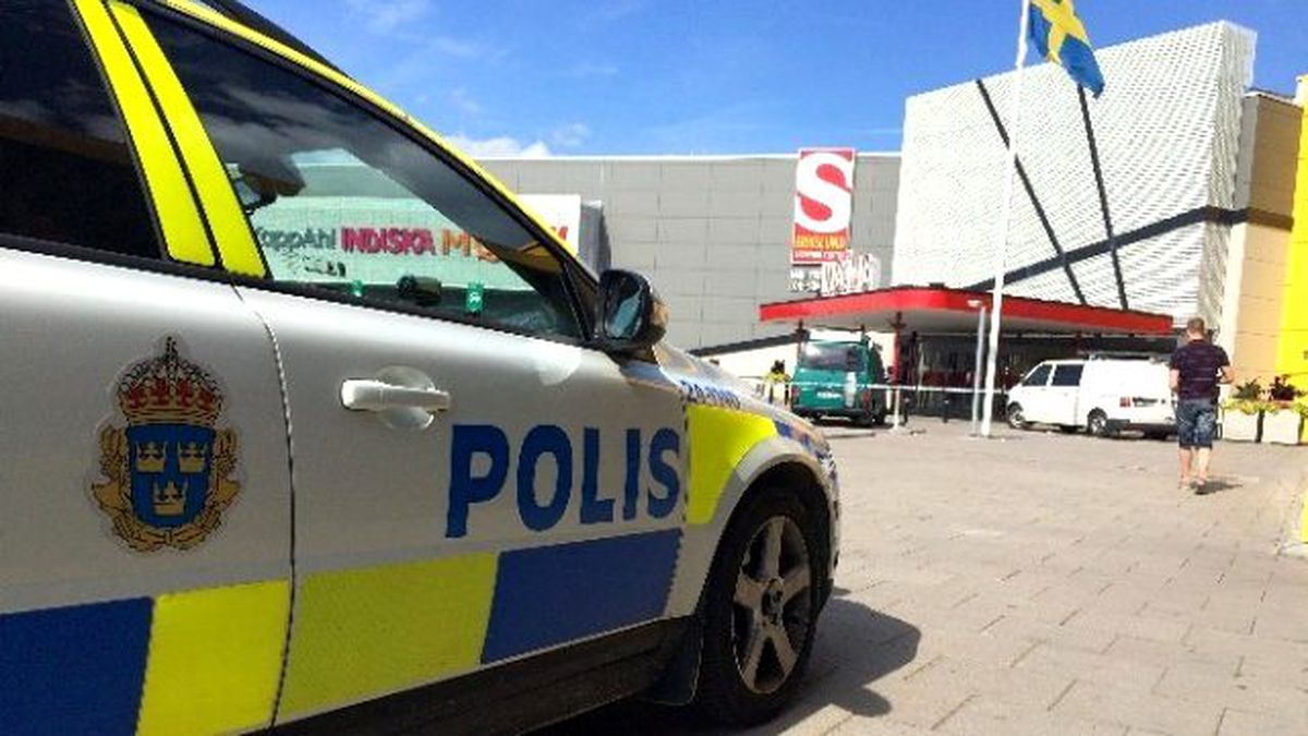 Ikea\'da Bıçaklı Saldırı: 2 Ölü
