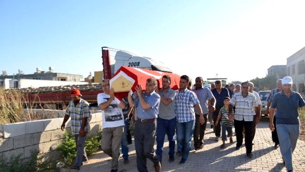 İntihar Eden Polis Memuru Toprağa Verildi