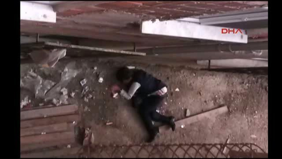 İşte ABD Konsolosluğu\'na Saldıran Kadın Terörist