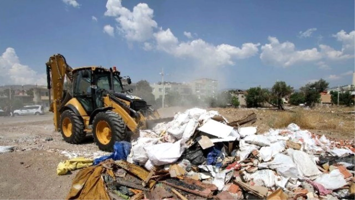 Karşıyaka\'da Günde \'100 Ton\' Moloza Özel Önlem