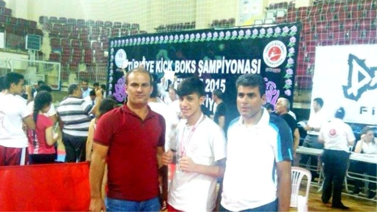 Kick Boks\'ta Türkiye Şampiyonluğu