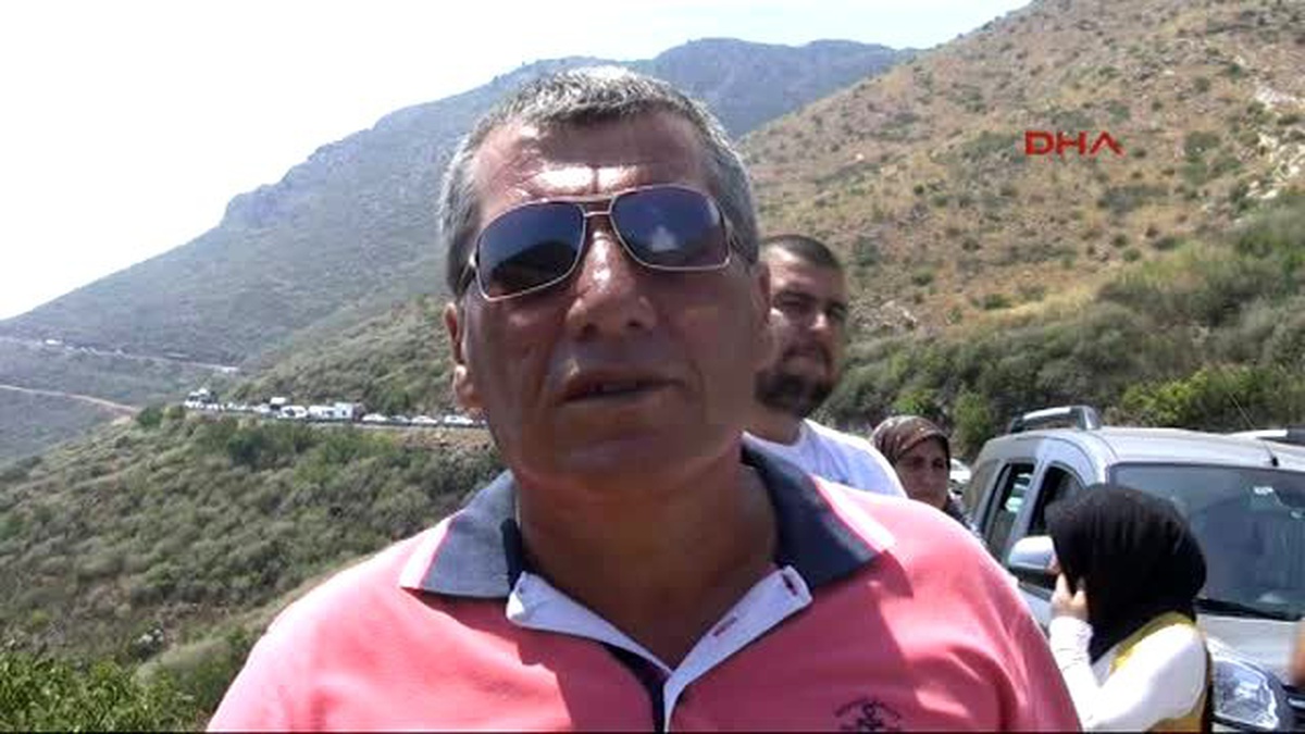 Mersin - Otomobil Tır\'a Çarptı, 17 Kilometre Araç Kuyruğu Oluştu
