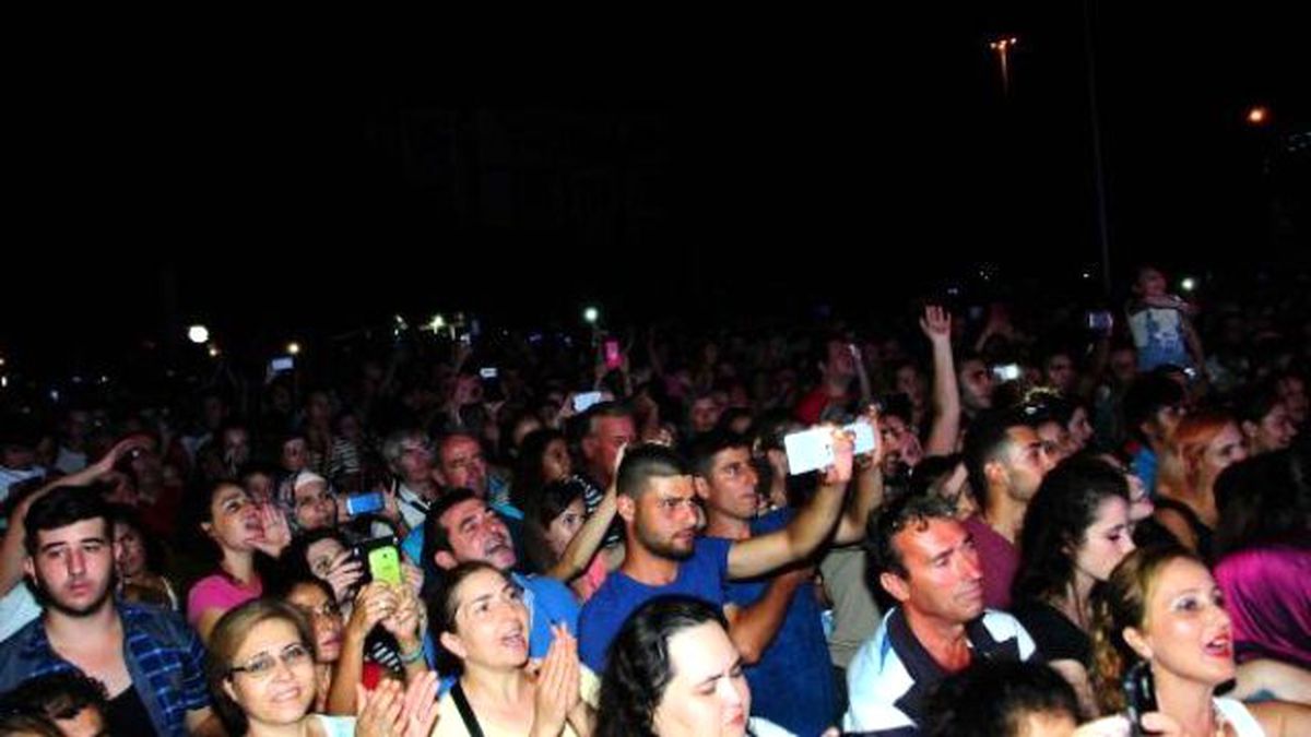 Nilüfer, Çanakkale\'den Barış Çağrısı Yaptı