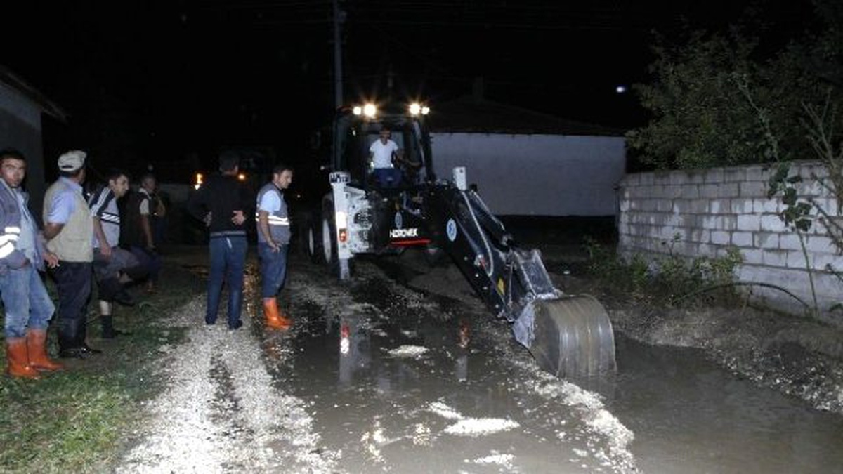 Odunpazarı\'ndan Yağmurdan Zarar Gören Mahalleye Acil Müdahale