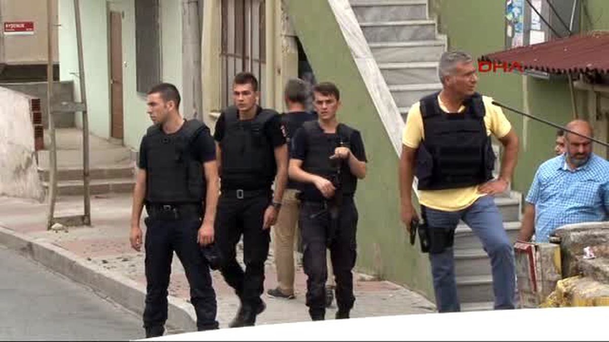 Polis Merkezine Saldırı Sonrası Sultanbeyli\'de Operasyon Başlatıldı