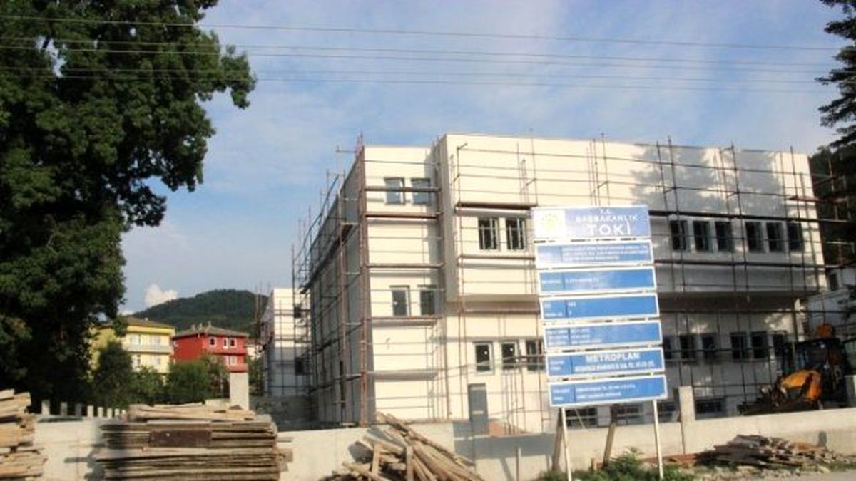 Ulus\'ta Devlet Hastanesi İnşaatı Yükseliyor