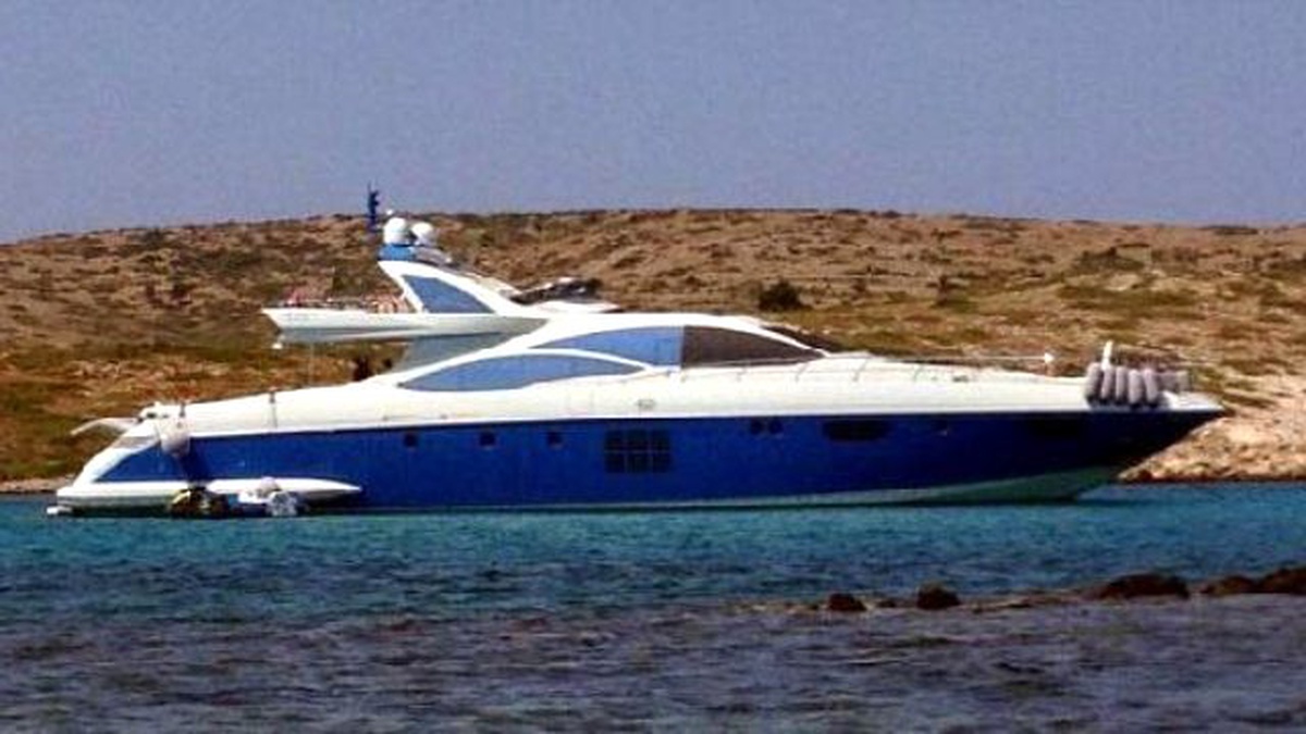 Yatla Yunan Adalarını Gezen Dört Ünlü İsmin Tatil Keyfi