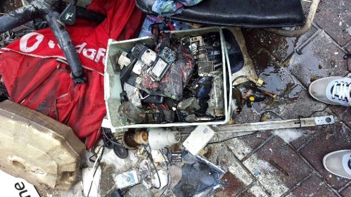 100 Bin Liralık Telefon Kül Oldu