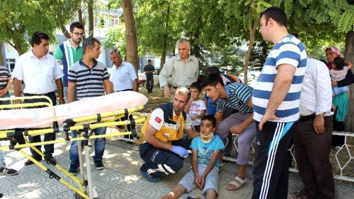 Adıyaman\'da Otomobille Bisiklet Çarpıştı: 1 Yaralı