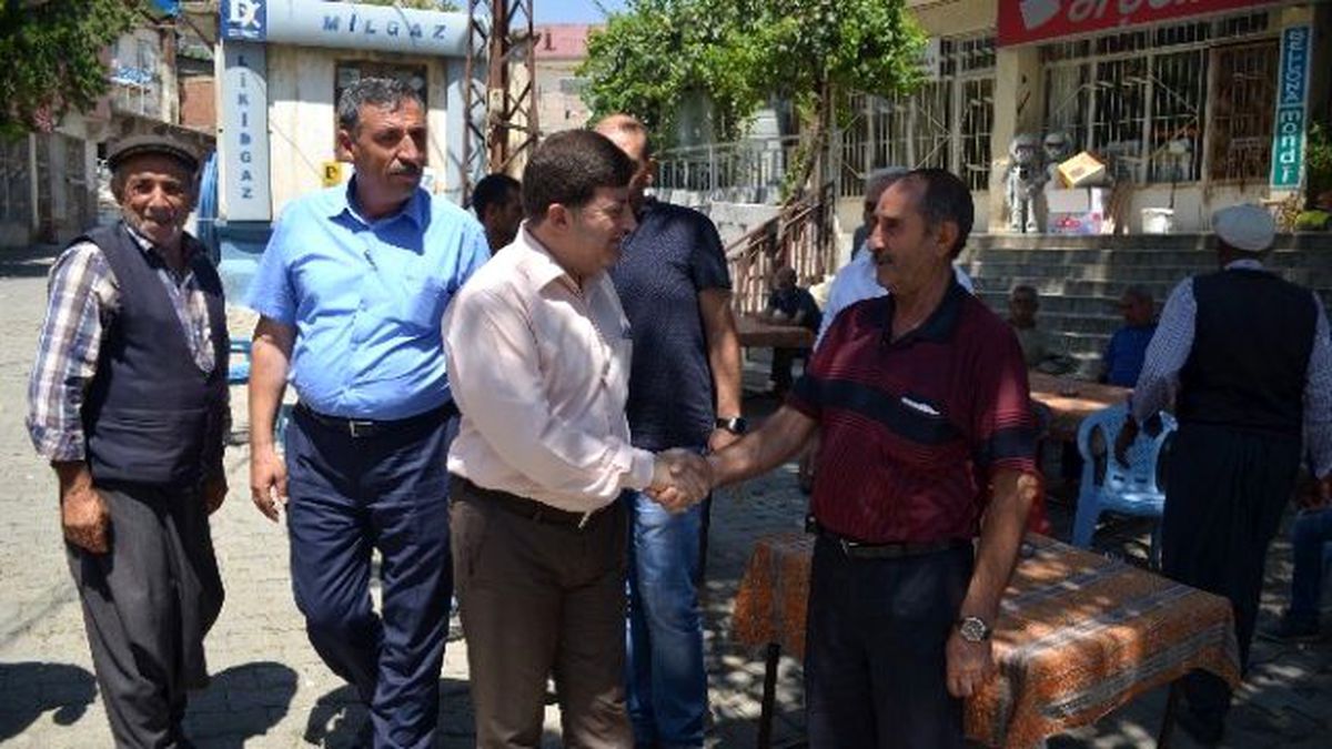 AK Parti İl Başkanı Akar Esnafı Gezdi