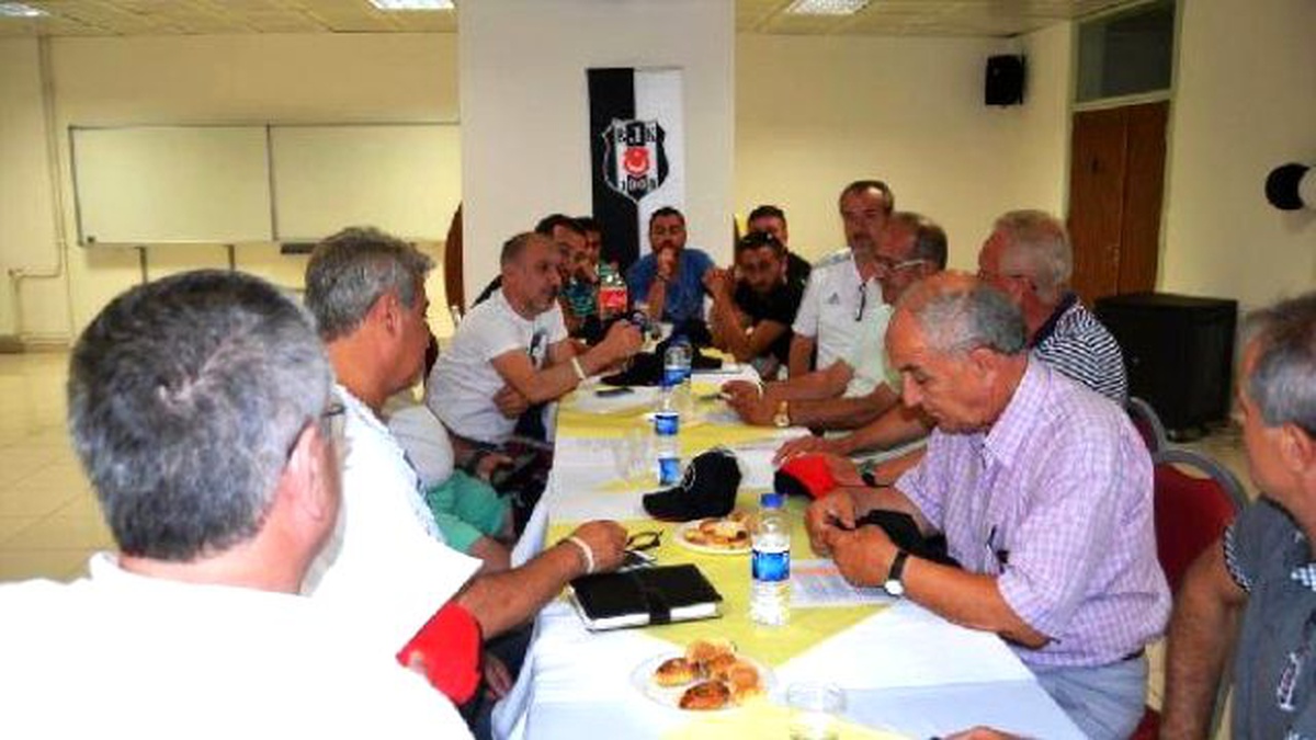Ayvalık\'ta Beşiktaş Zirvesi