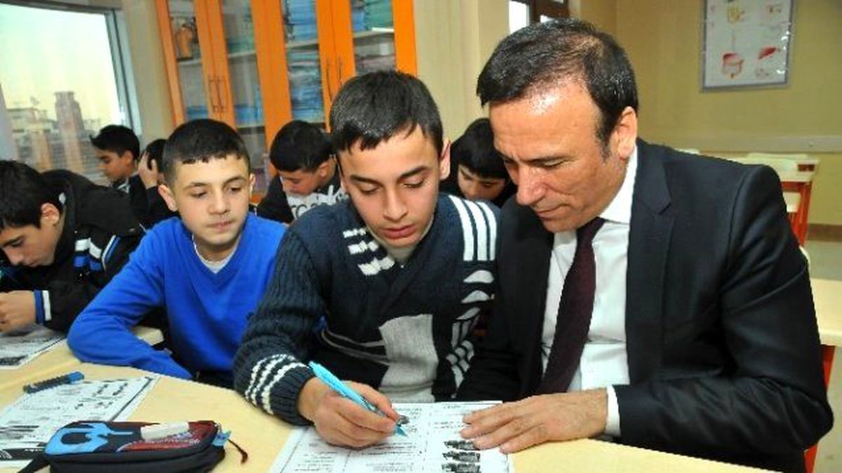 Canik, 50 Öğrenciyi Üniversiteli Yaptı
