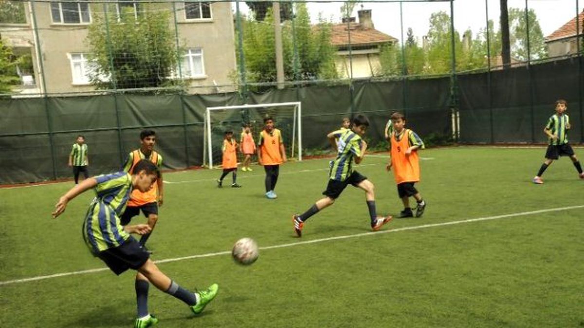 Darıca da Yaz Spor Okulları Devam Ediyor