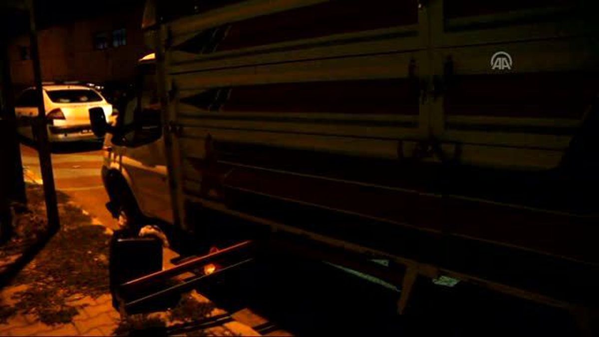 Muş'ta Dur İhtarına Uymayan Araç Polisi Alarma Geçirdi