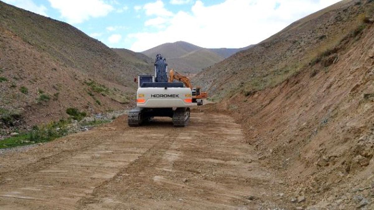 Erciş\'te Yol Yapım Çalışması